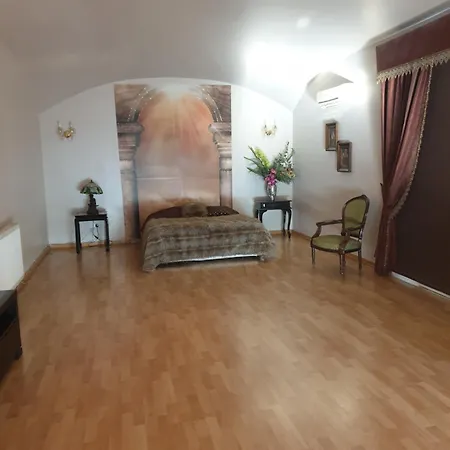 别墅 Beautiful Spacious House With Swimming Pool 利马索尔